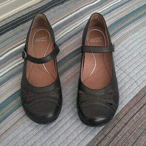 Dansko Mathilda Black Leather Comfort Casual Mary Jane Flats E2 Size 41 NEW